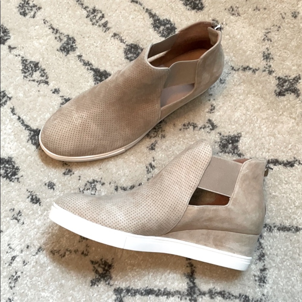 (Linea Paolo) Amanda Slip-on Wedge Bootie NIB NWT